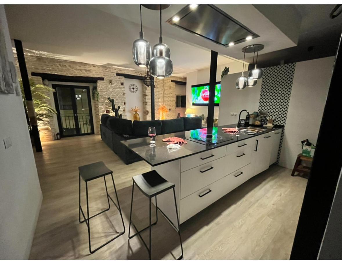 Casa Duque Compartida Familiar 1-Habitacion Con Bano Propio Севиля Екстериор снимка